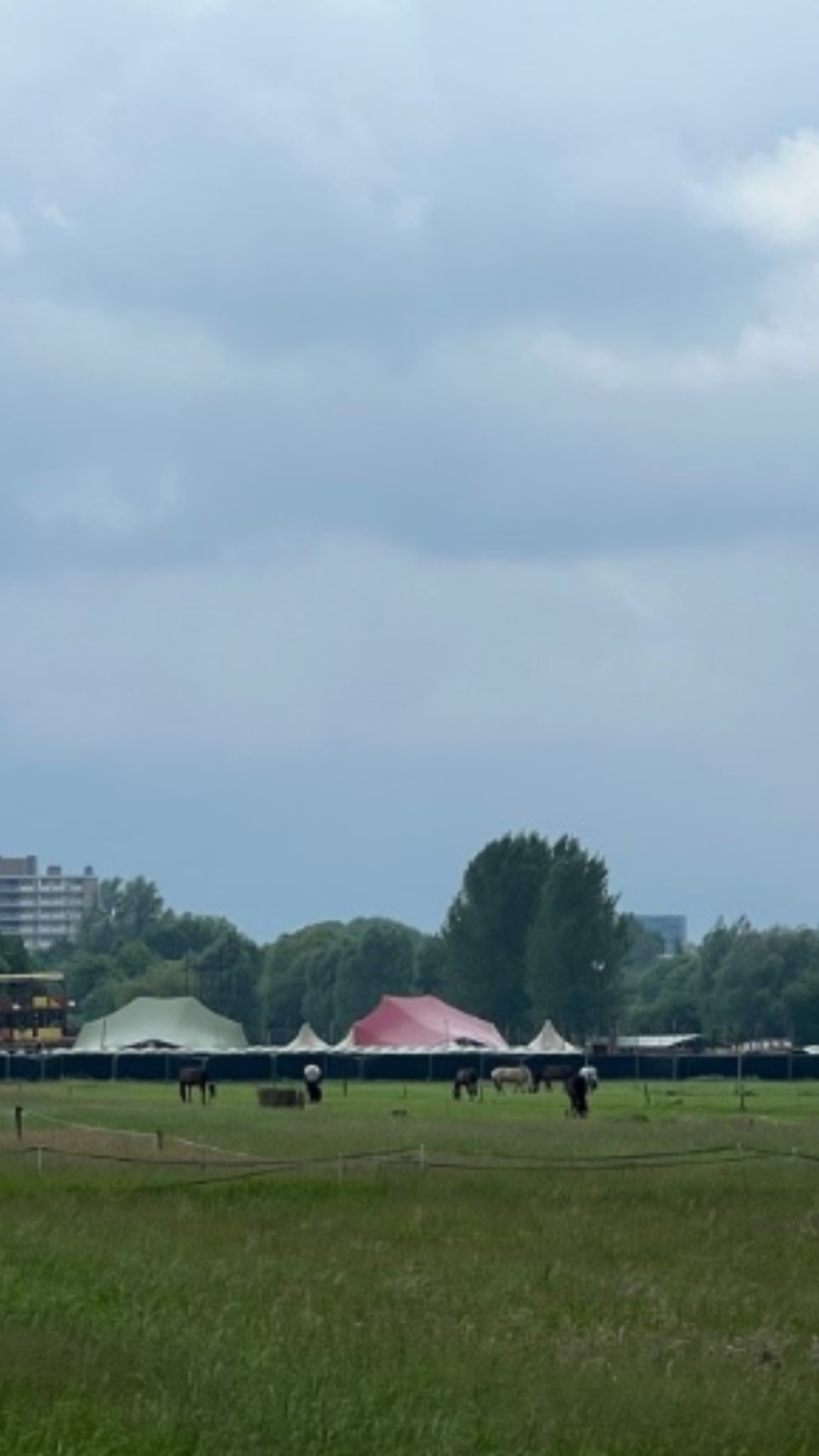 westzijde van festivalterrein